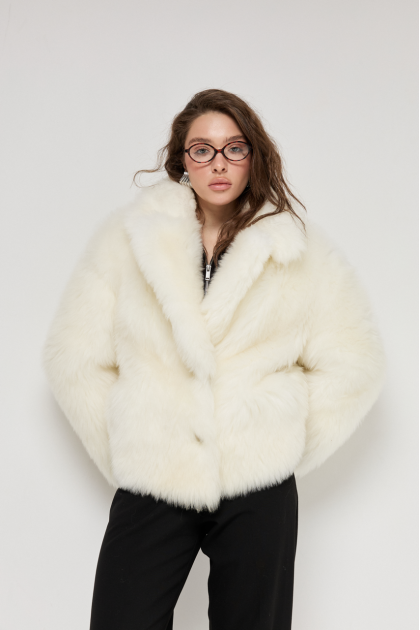 Double-sided sheepskin coat in milk color